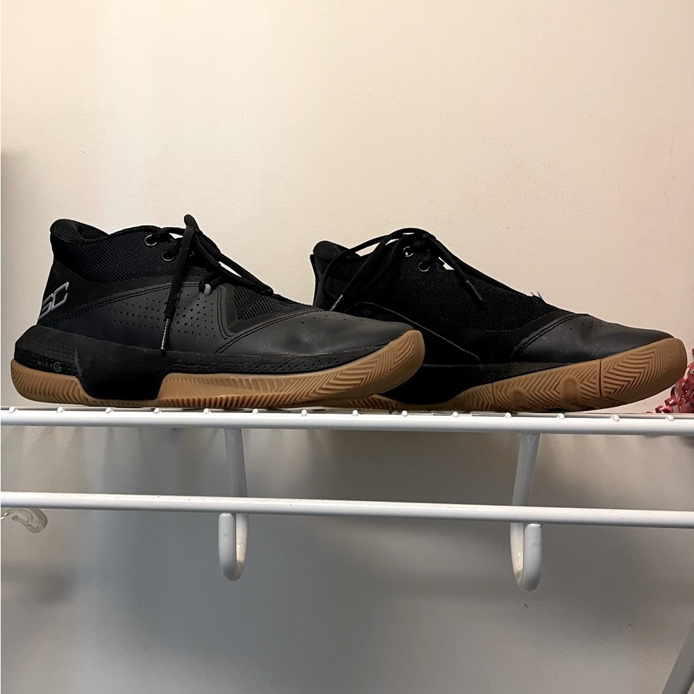 Black Basketball Court Shoes